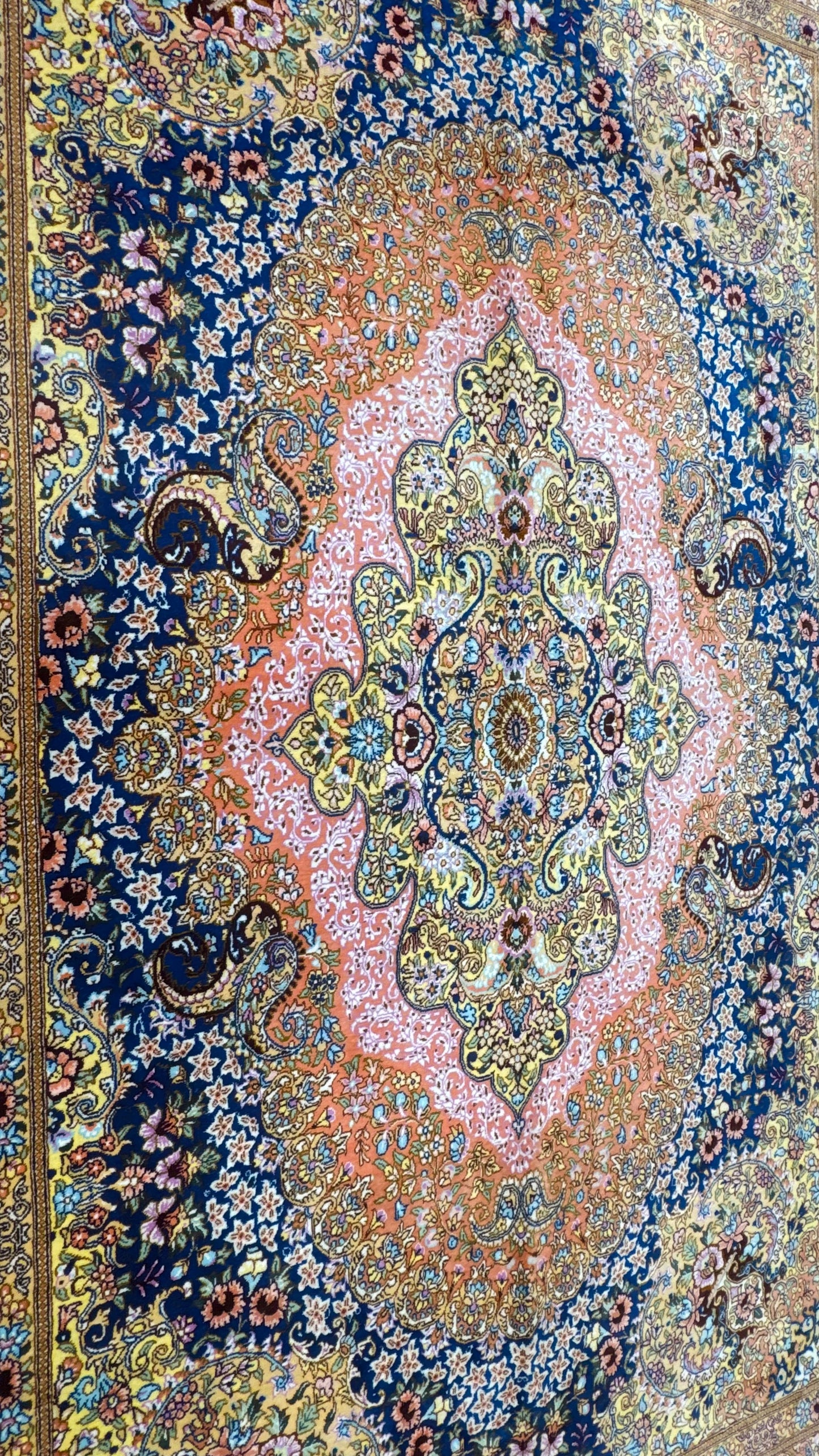 Silk Rug. Nayrang Medallion.