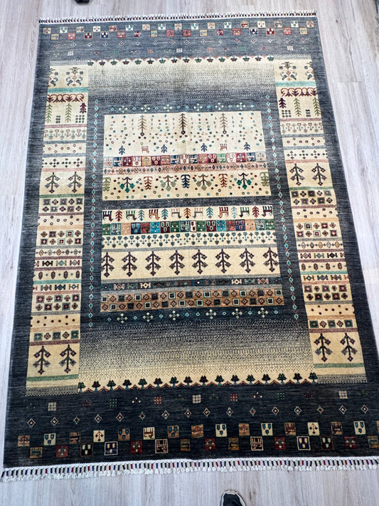 Wool Rug. Ancient Grace.