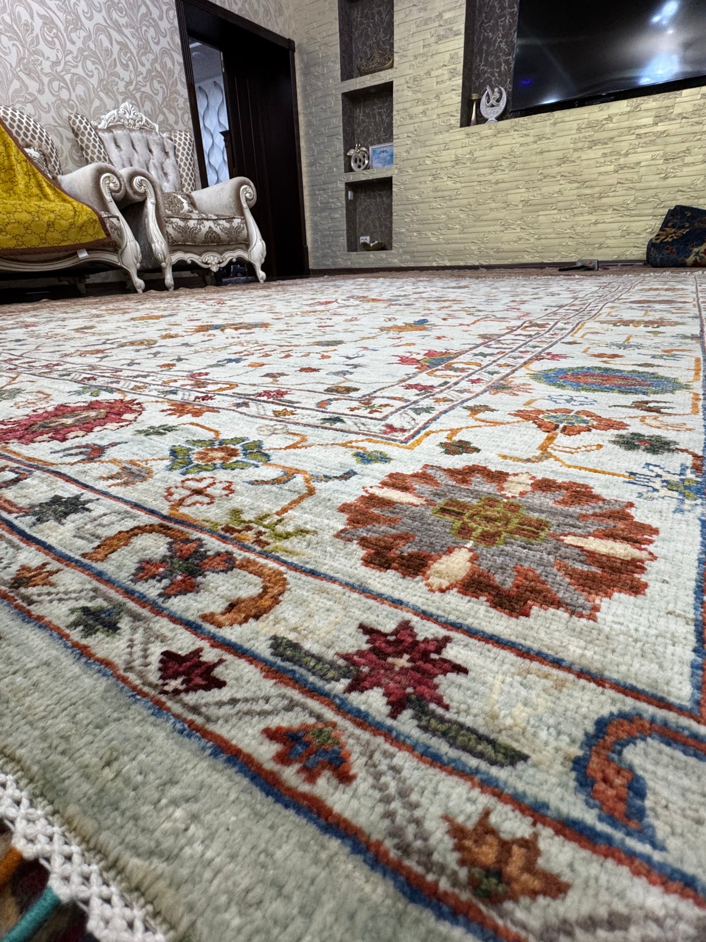 Wool Rug. Garden Bloom.