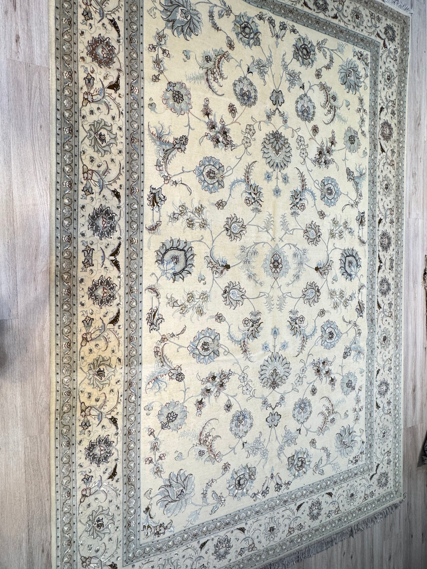 Wool Rug. Porcelain Bloom.