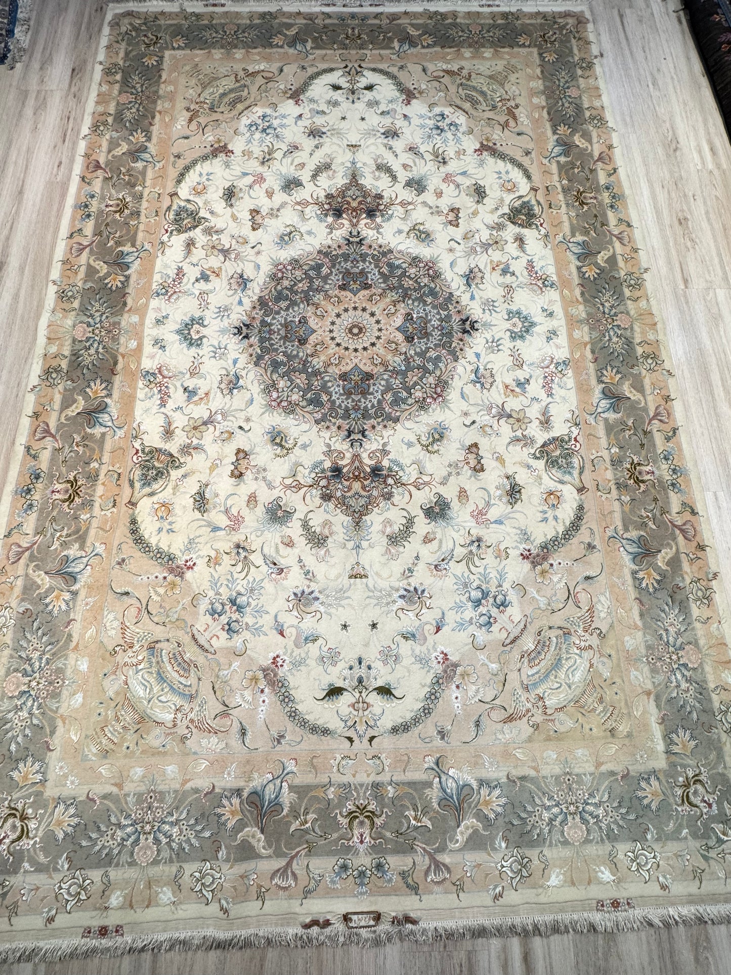 Wool Rug. Pearl of Persia.
